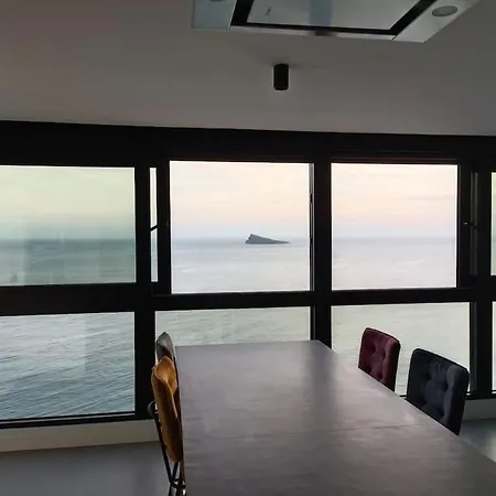Estupendo En Planta 23 Primera Linea Benidorm